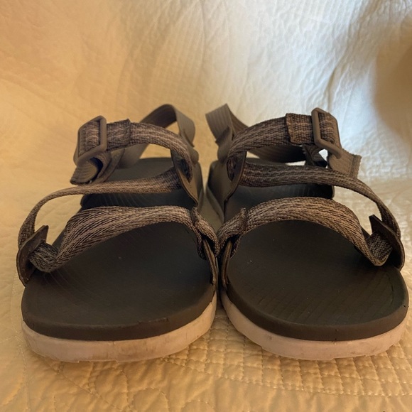 Chaco Women’s Gray Adjustable Strappy Sandals Size 8 Excellent Condition - Picture 2 of 10